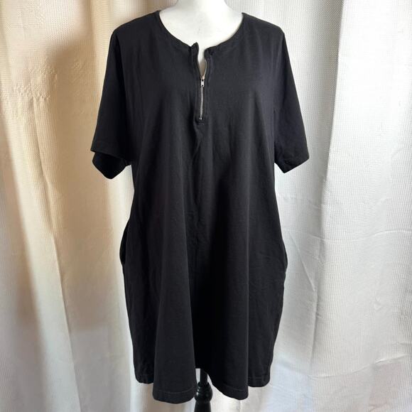 Ulla Popken Black Zipper Neckline Knit Short Sleeve Pocket Tunic Size 16/18 EUC - Picture 1 of 10